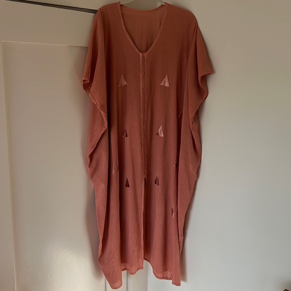 Lola y Tula Caftan - Picture 1 of 5